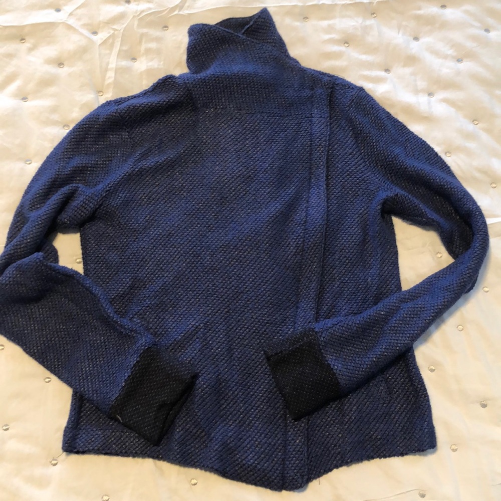 Beautiful blue/black Halogen jacket